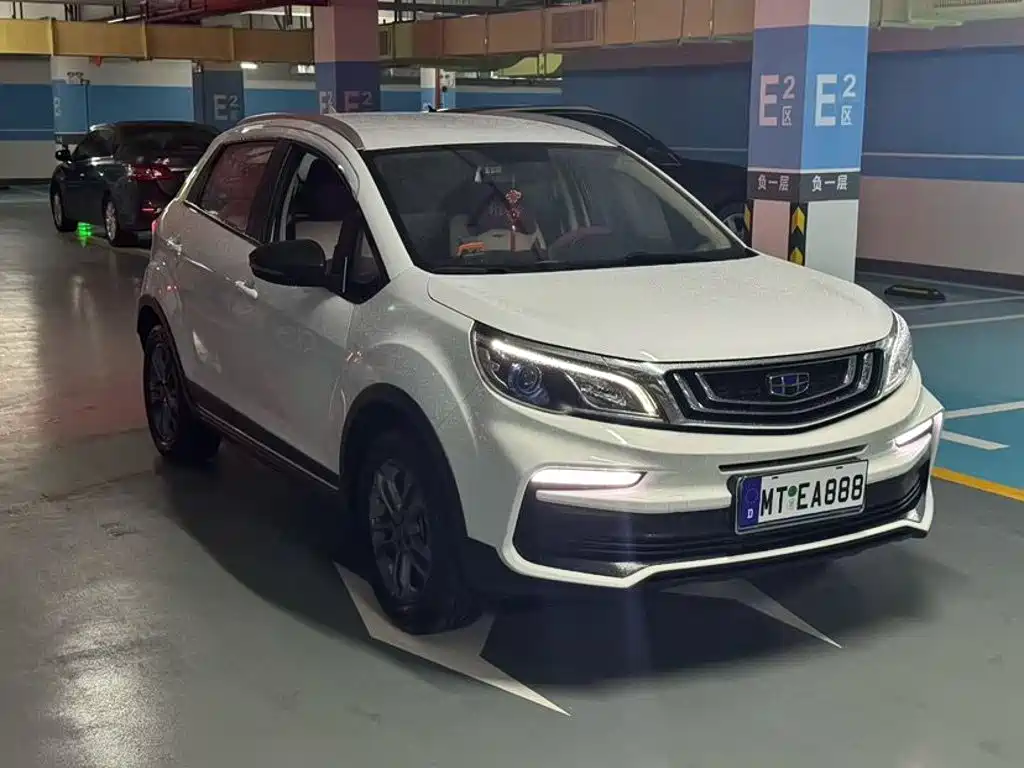 Geely Vision X3 — фото 3