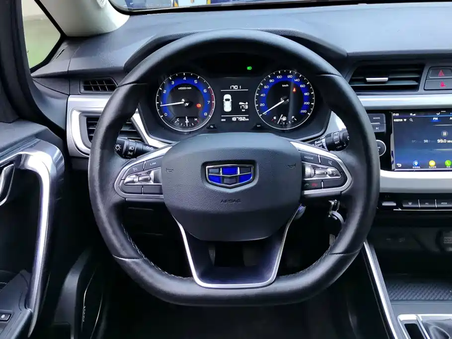 Geely Vision X3 — фото 15