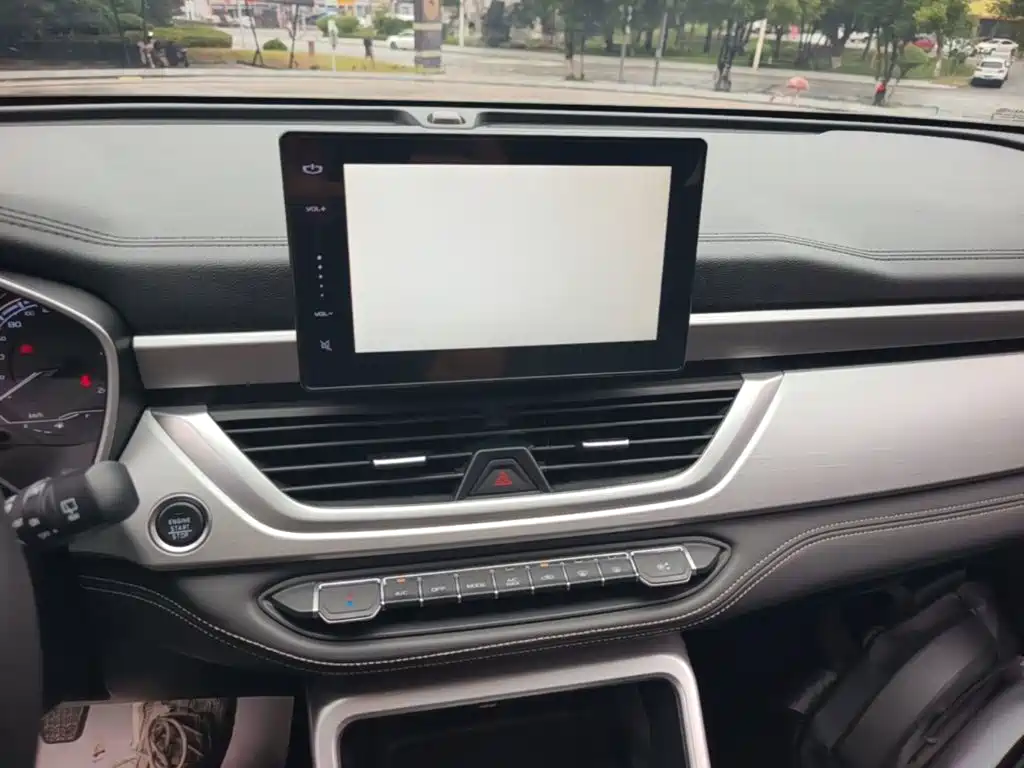 Geely Vision X6 — фото 13