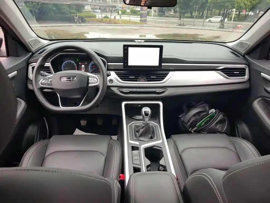 Geely Vision X6 — фото 10