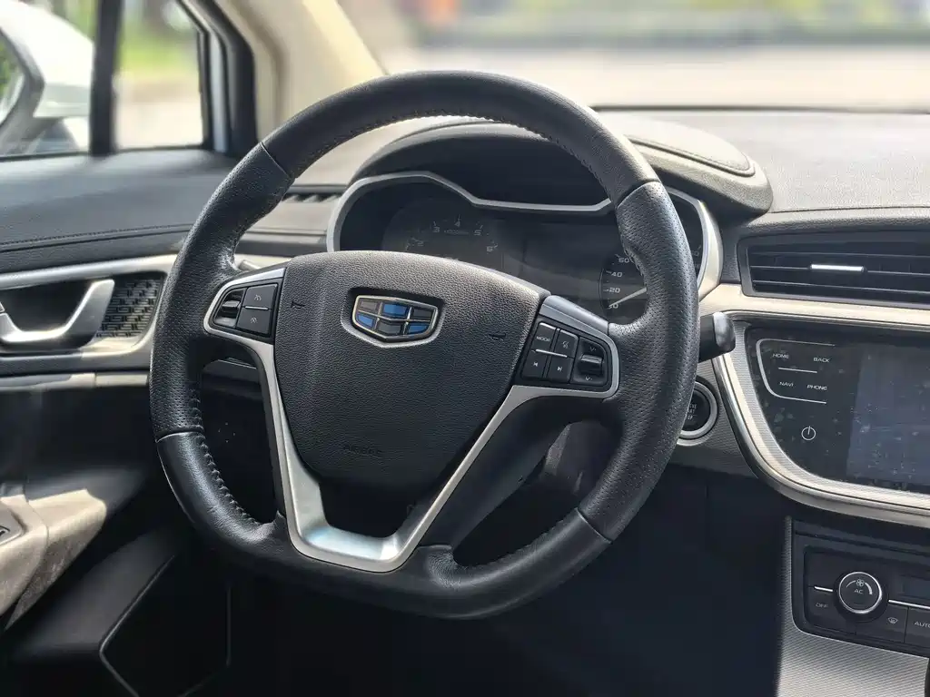 Geely Emgrand GS — фото 10