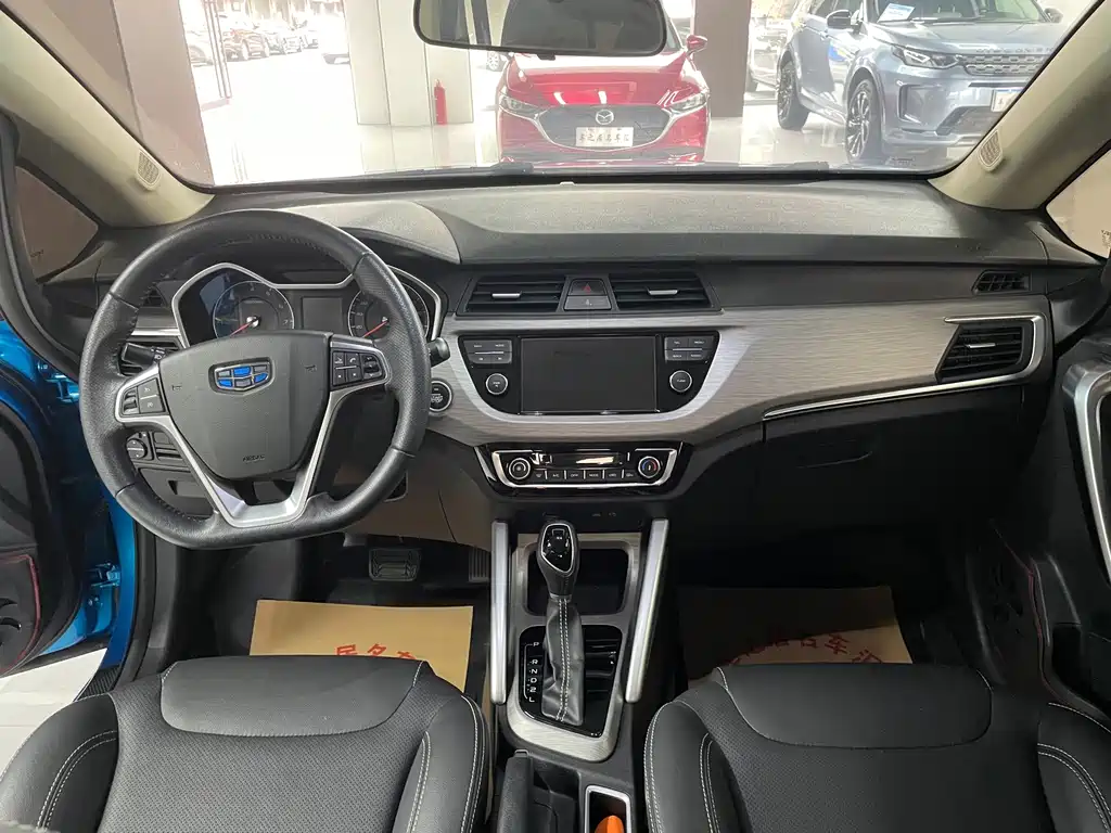 Geely Vision X3 — фото 7