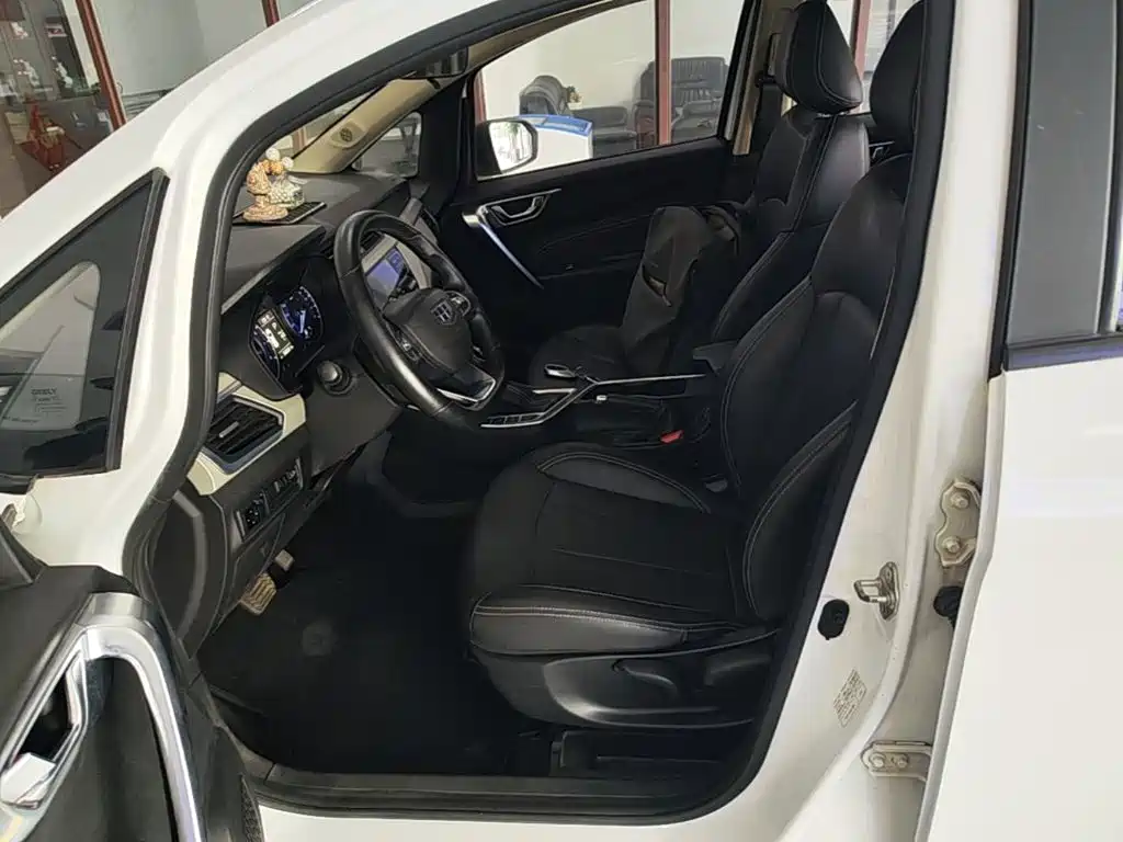 Geely Vision X3 — фото 11