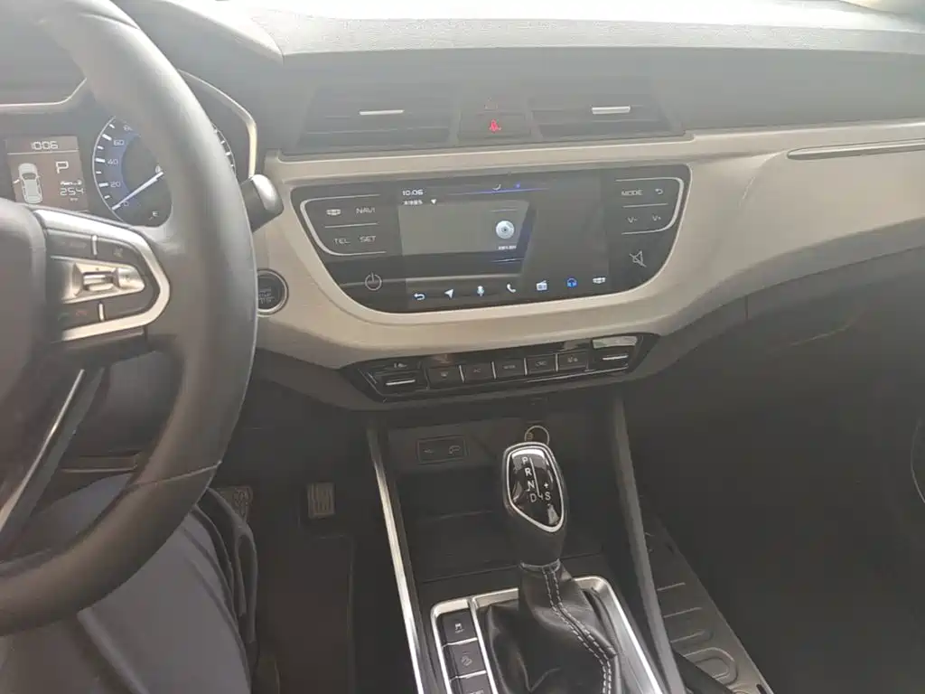 Geely Vision X3 — фото 13