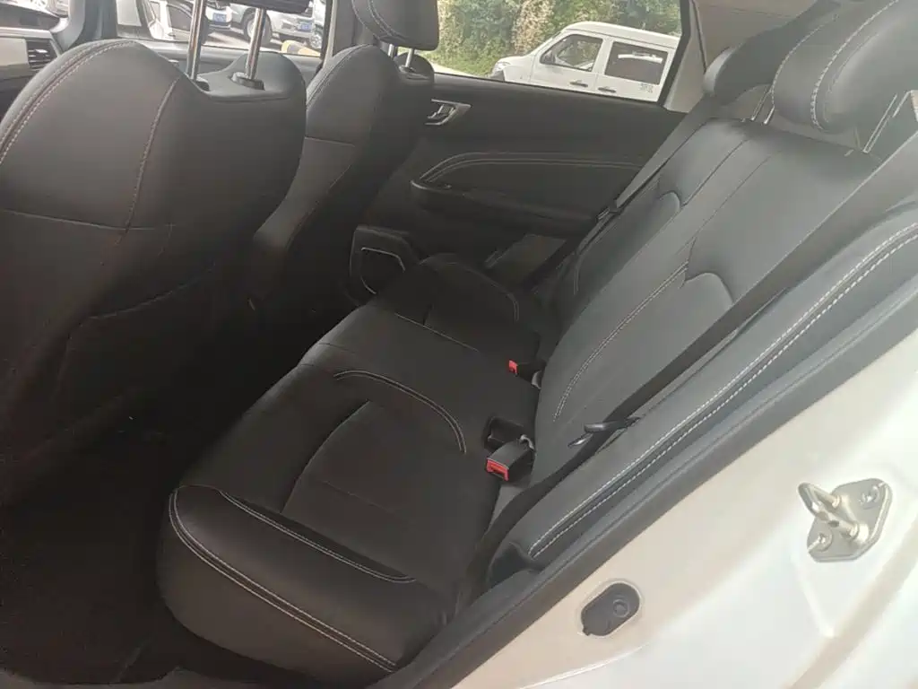Geely Vision X3 — фото 17