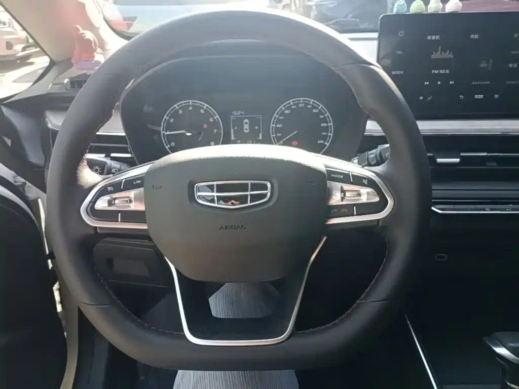 Geely Vision X3 — фото 11