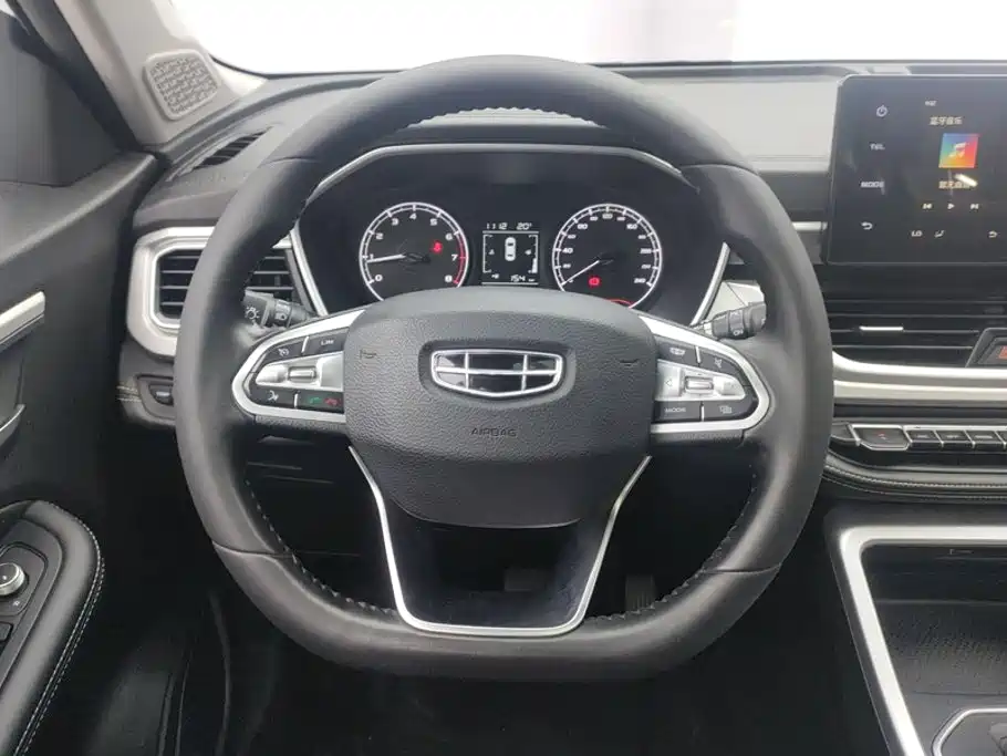 Geely Vision X6 — фото 15