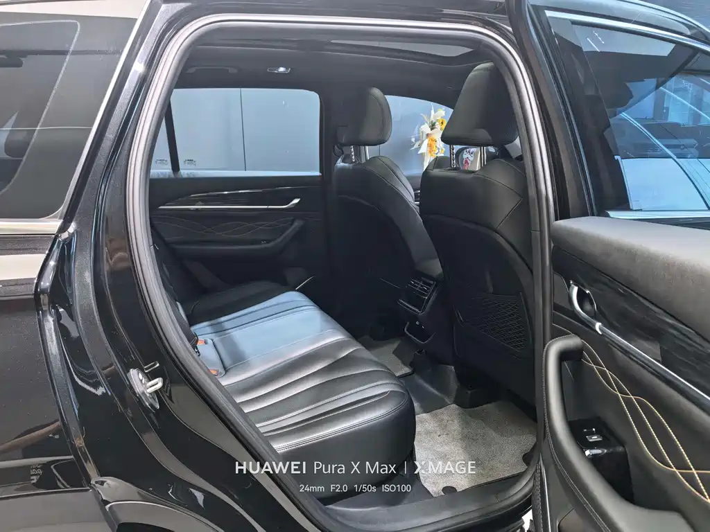 Geely Xingyue L — фото 11