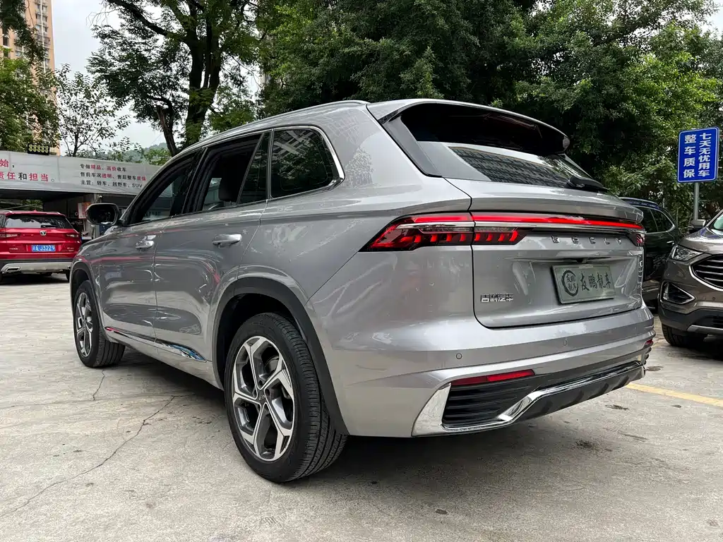 Geely Xingyue L — фото 19