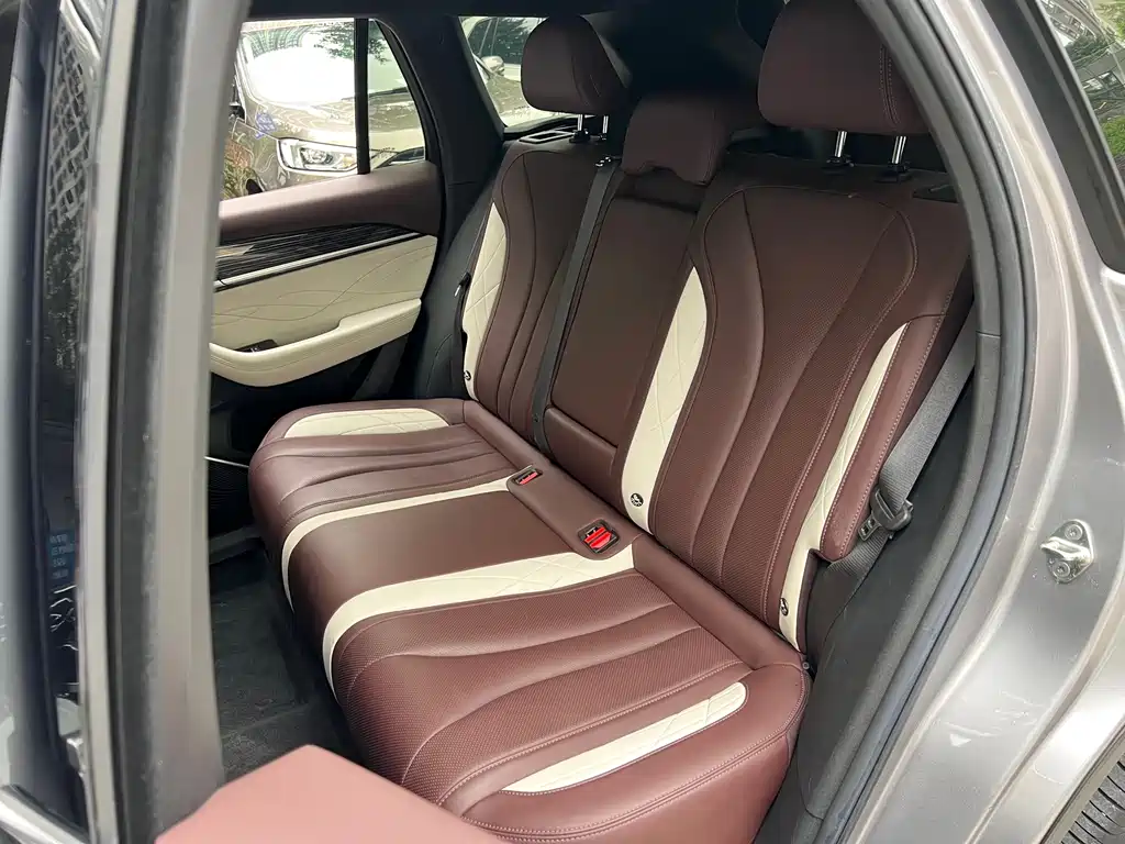 Geely Xingyue L — фото 10