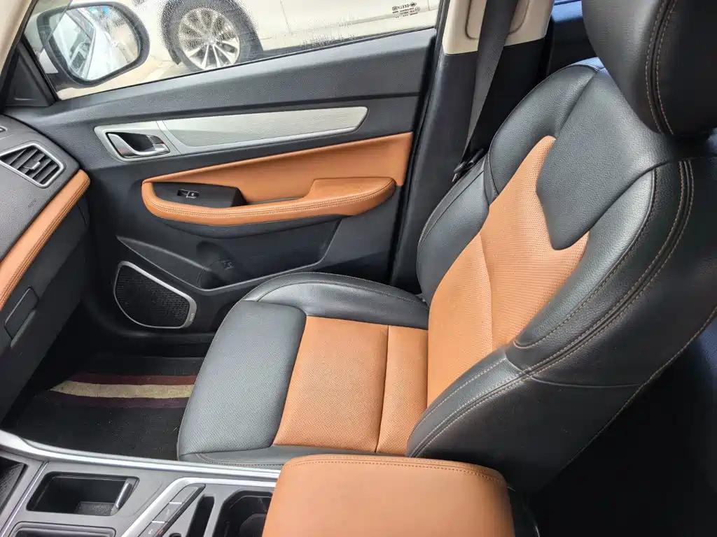 Geely Vision X6 — фото 11