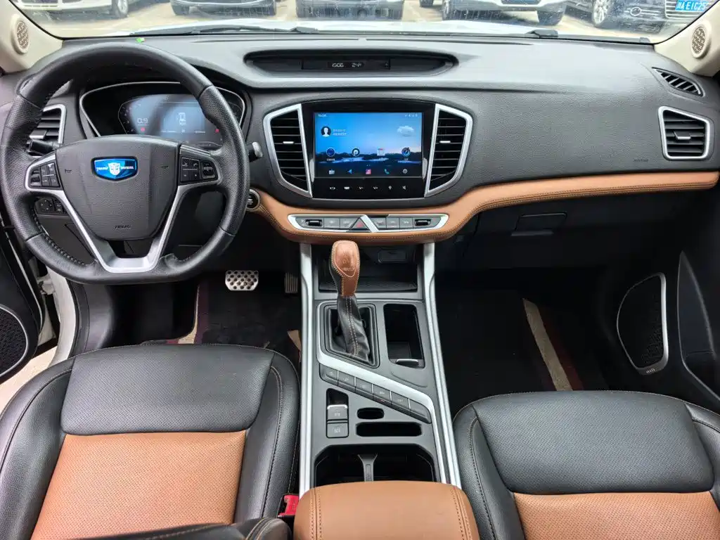 Geely Vision X6 — фото 10
