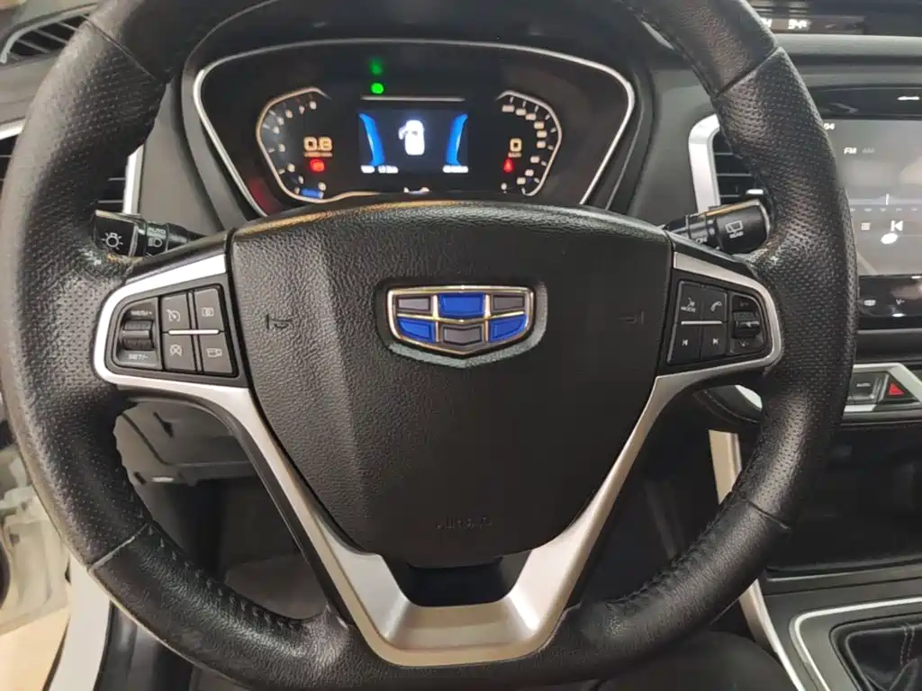 Geely Vision X6 — фото 11