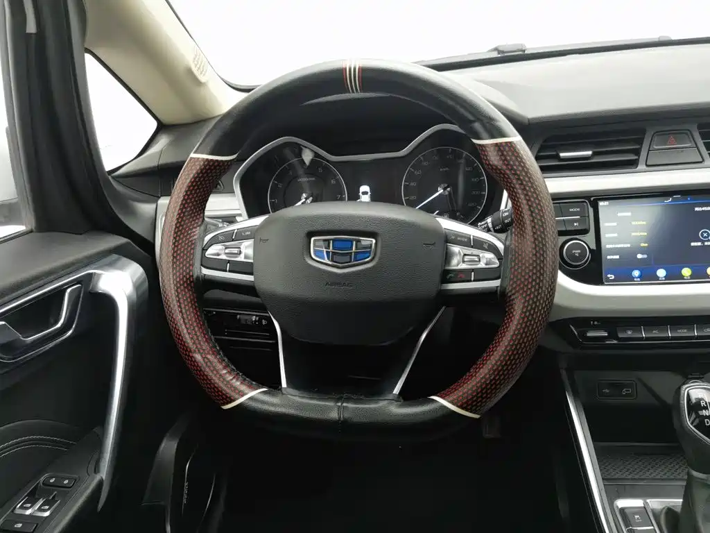 Geely Vision X3 — фото 11