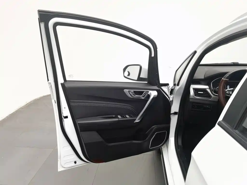 Geely Vision X3 — фото 8