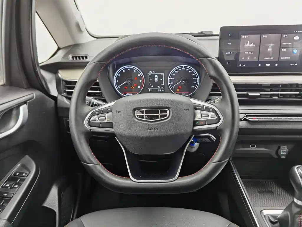 Geely Vision X3 — фото 11