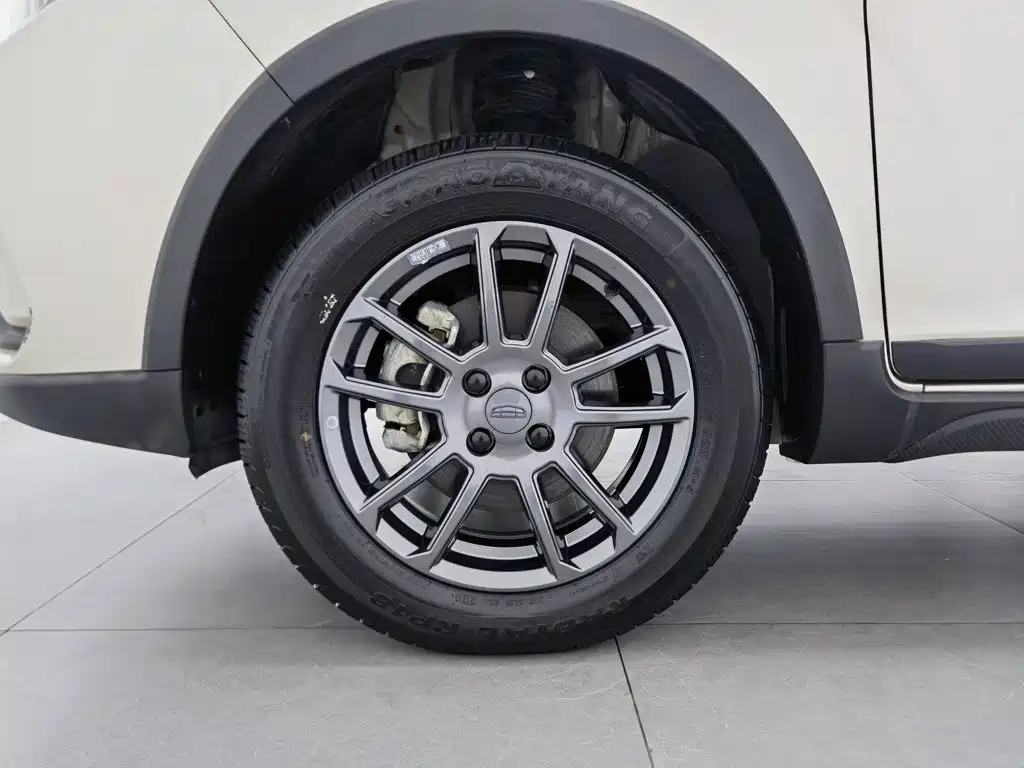 Geely Vision X3 — фото 17