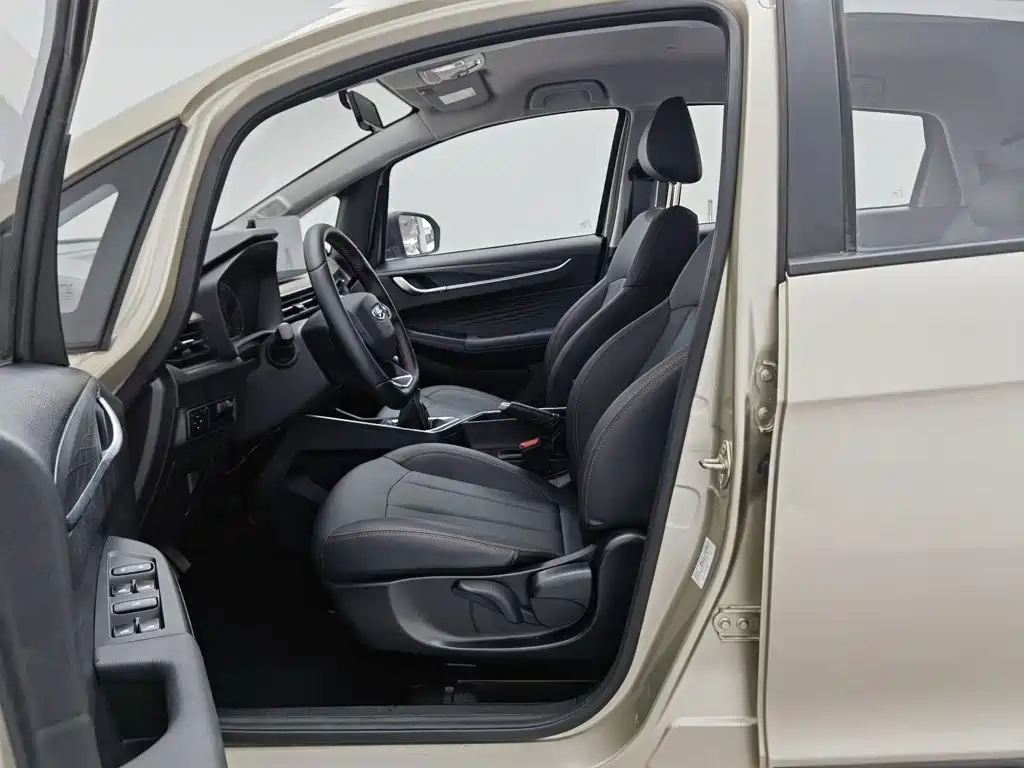 Geely Vision X3 — фото 10