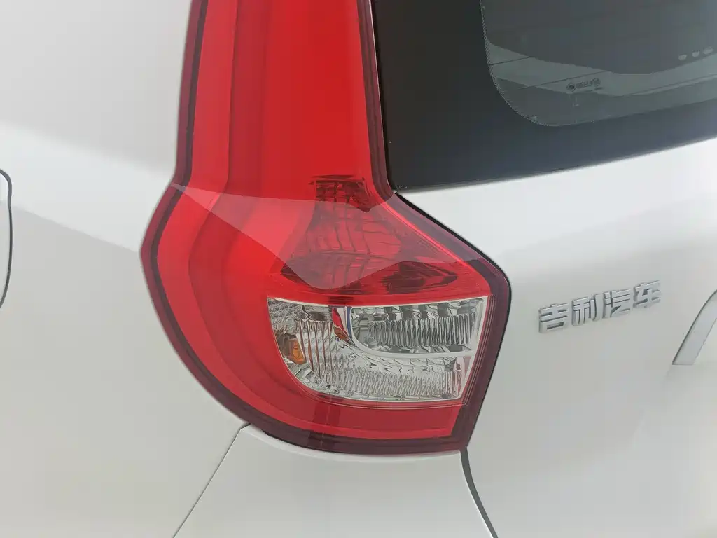 Geely Vision X6 — фото 11