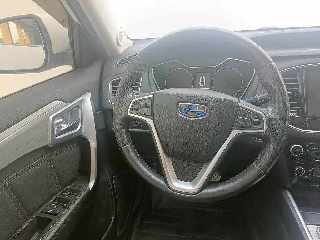 Geely Vision X6 — фото 13
