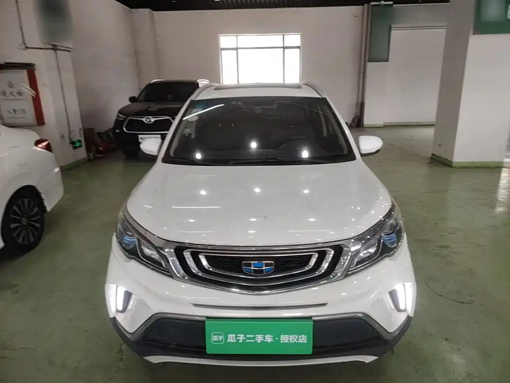 Geely Vision X3 — фото 3