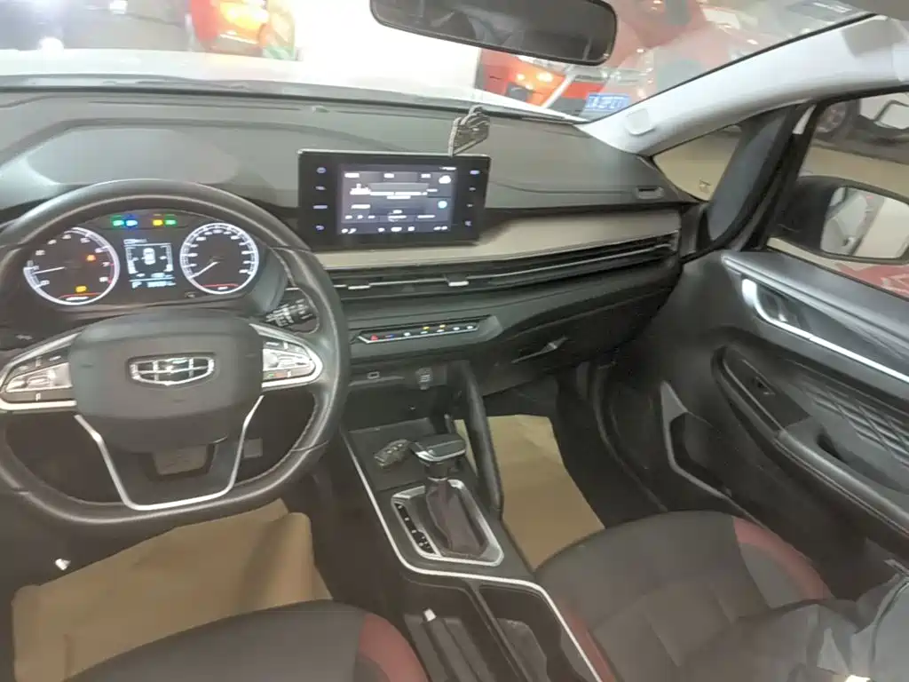 Geely Vision X3 — фото 13
