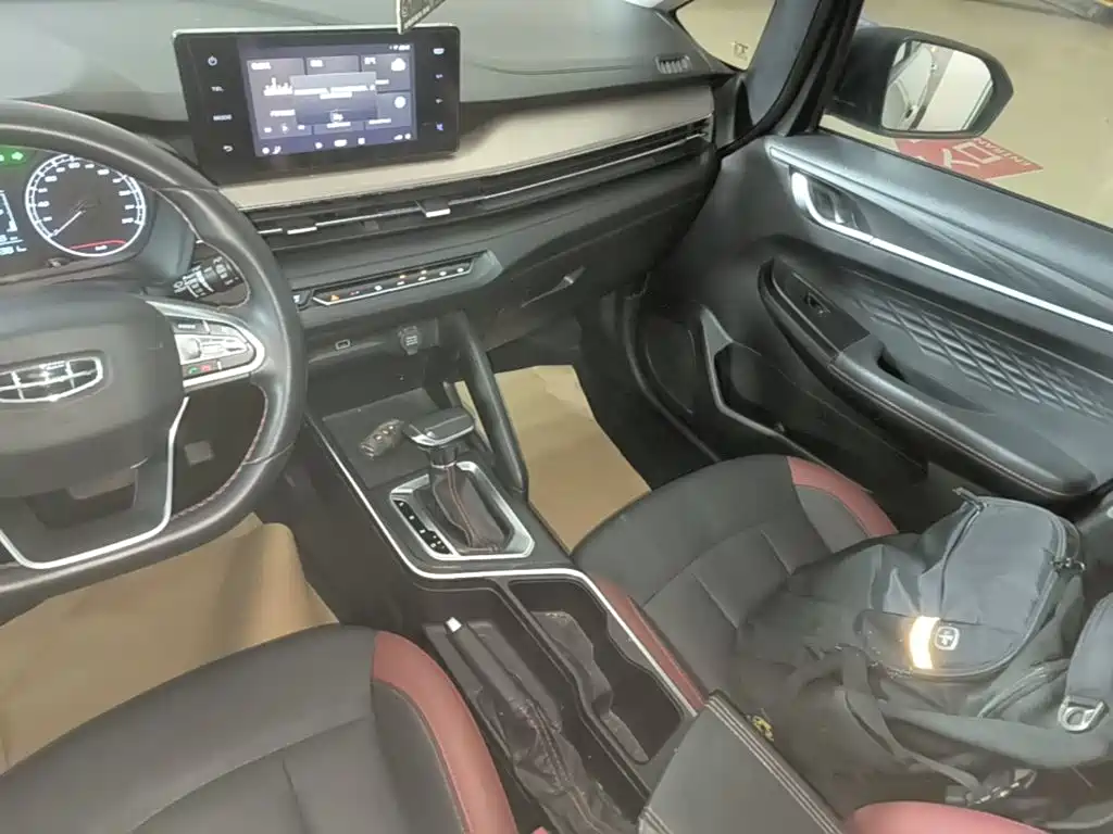Geely Vision X3 — фото 14