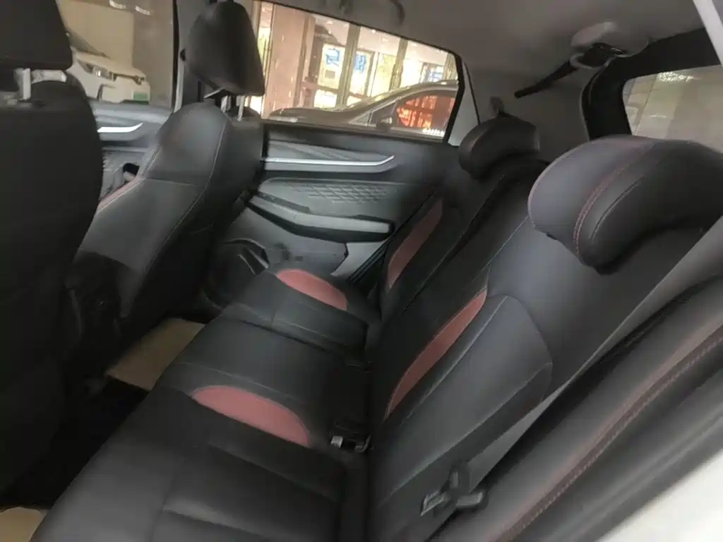 Geely Vision X3 — фото 17