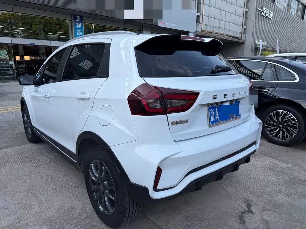 Geely Vision X3 — фото 4