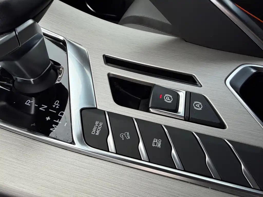 Geely Binyue — фото 14
