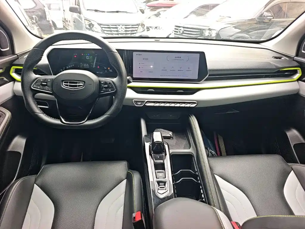 Geely Binyue — фото 10
