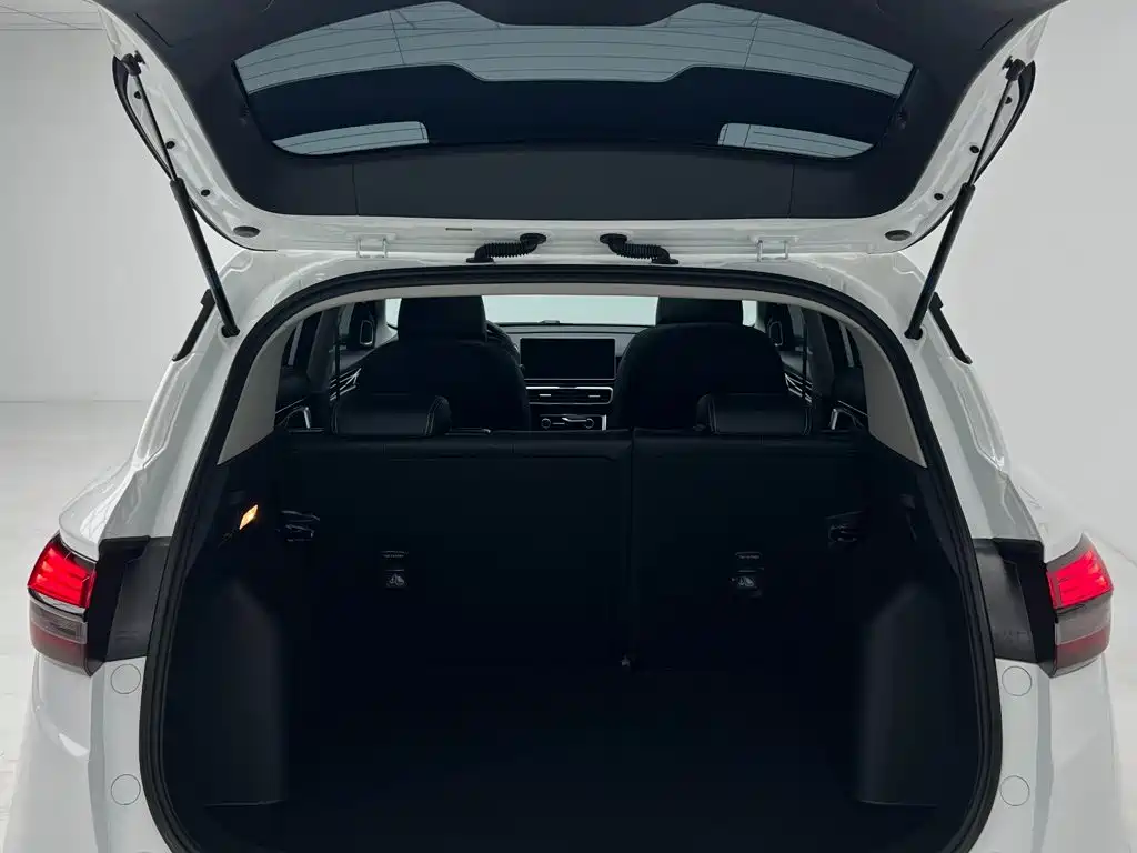 Geely Binyue — фото 19