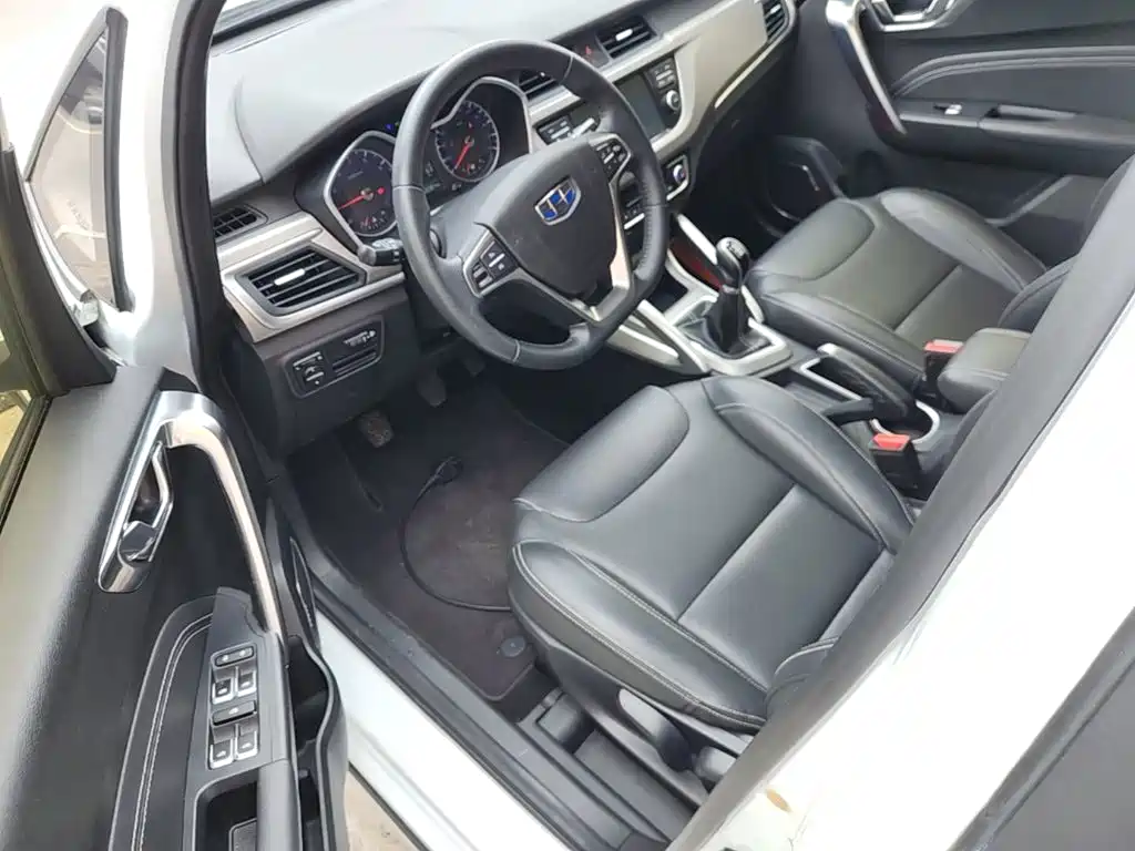Geely Vision X3 — фото 16
