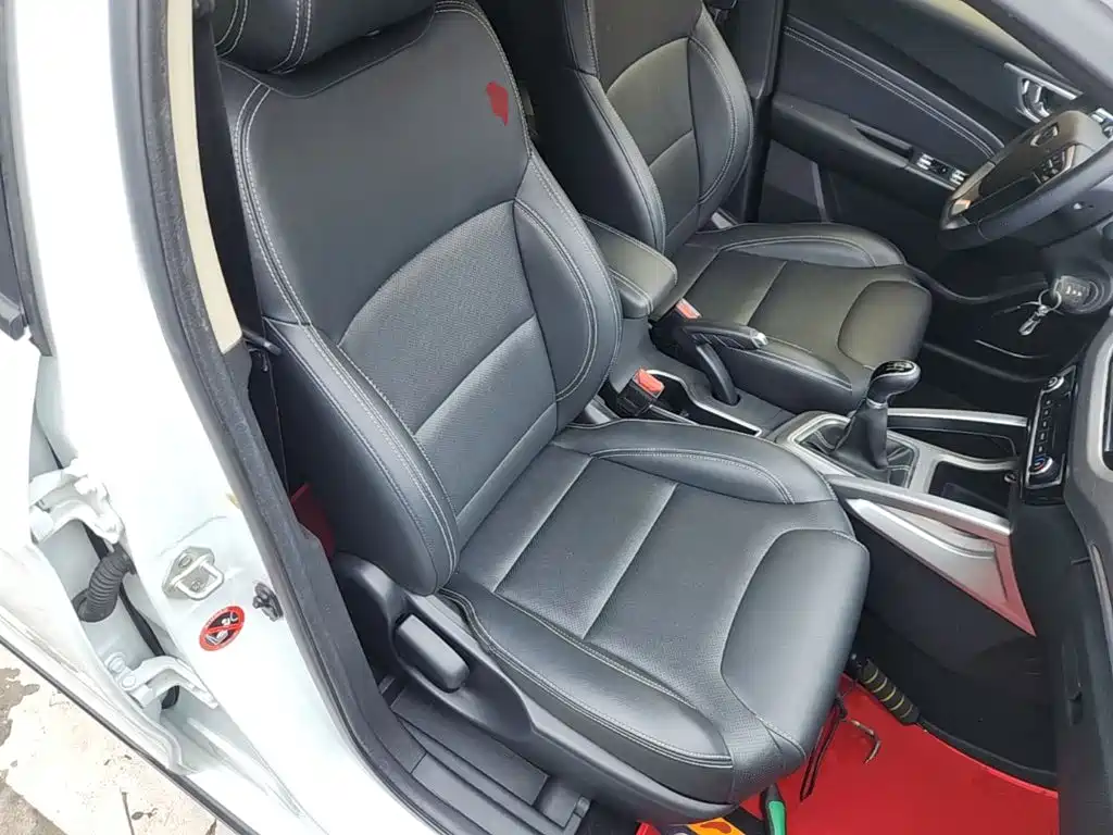 Geely Vision X3 — фото 25