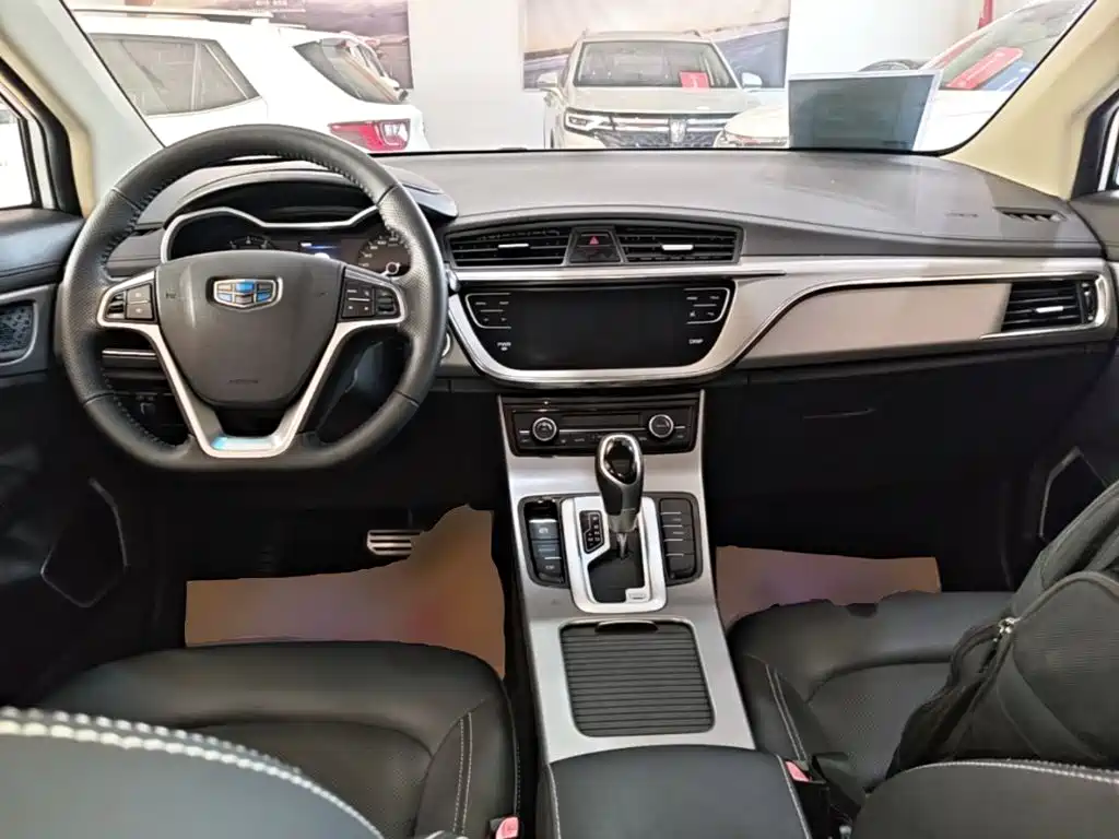 Geely Emgrand GS — фото 10