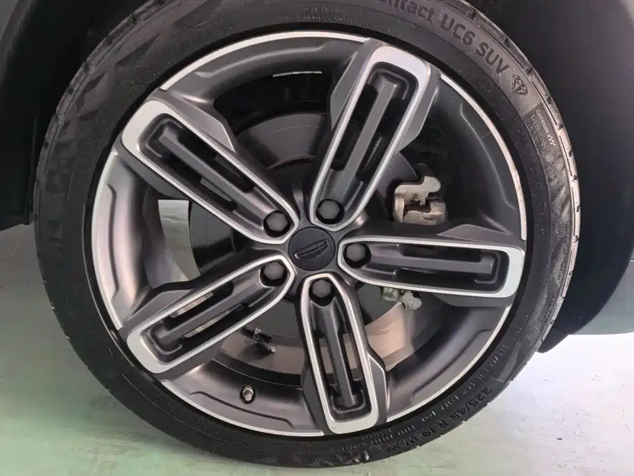 Geely Icon — фото 6