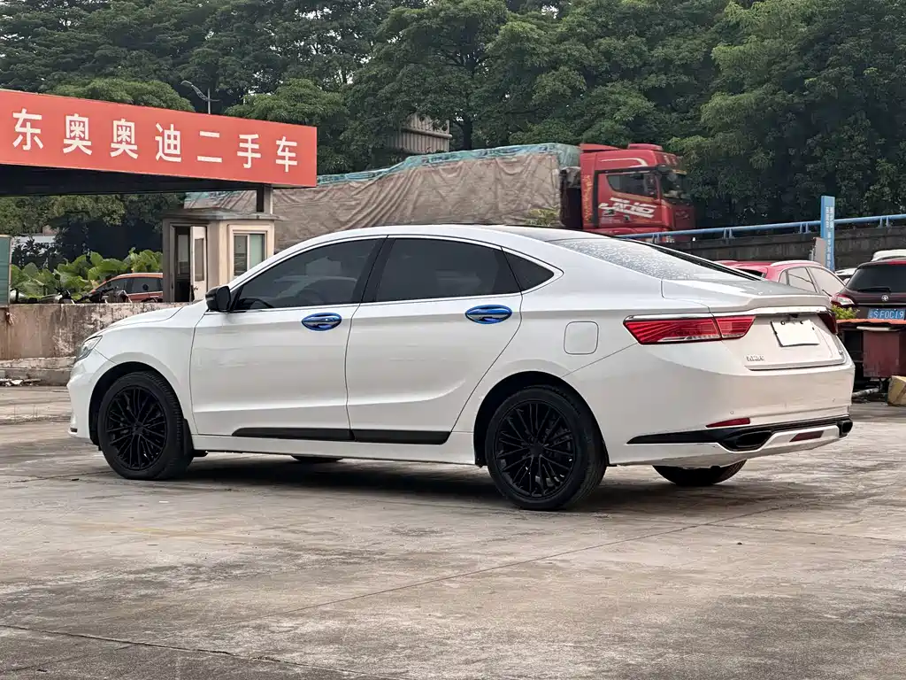 Geely Borui — фото 9