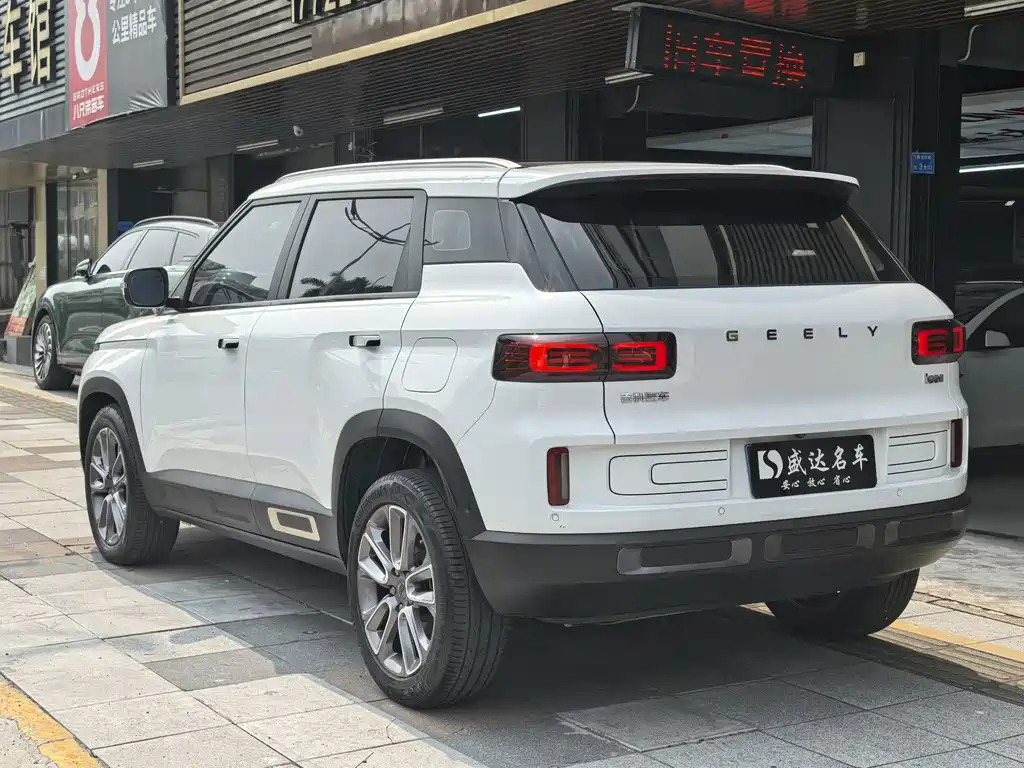 Geely Icon — фото 6