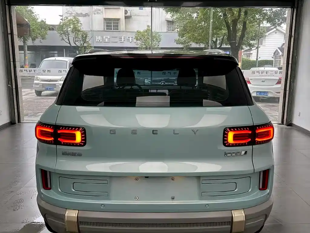 Geely Icon — фото 8