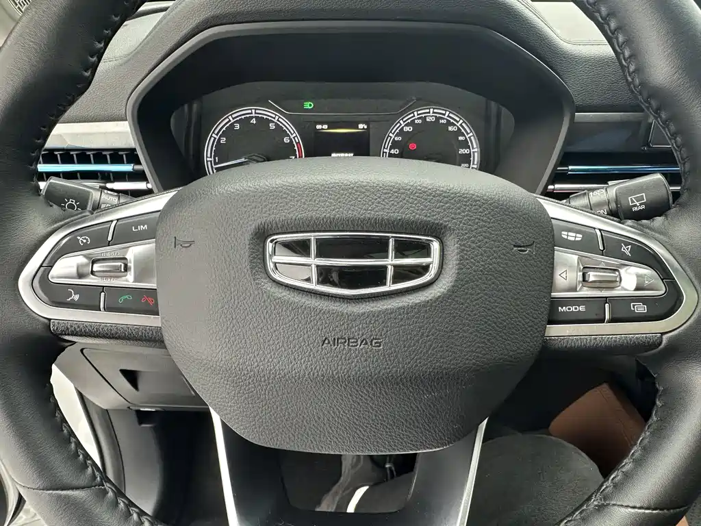 Geely Vision X6 — фото 14