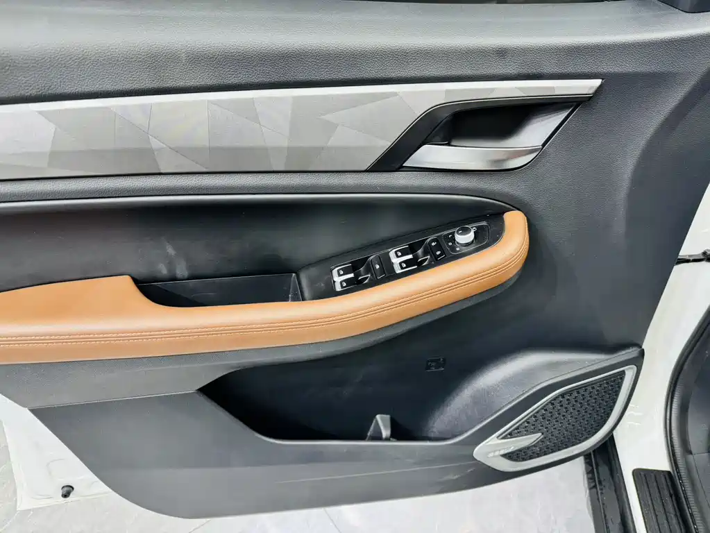 Geely Vision X6 — фото 7