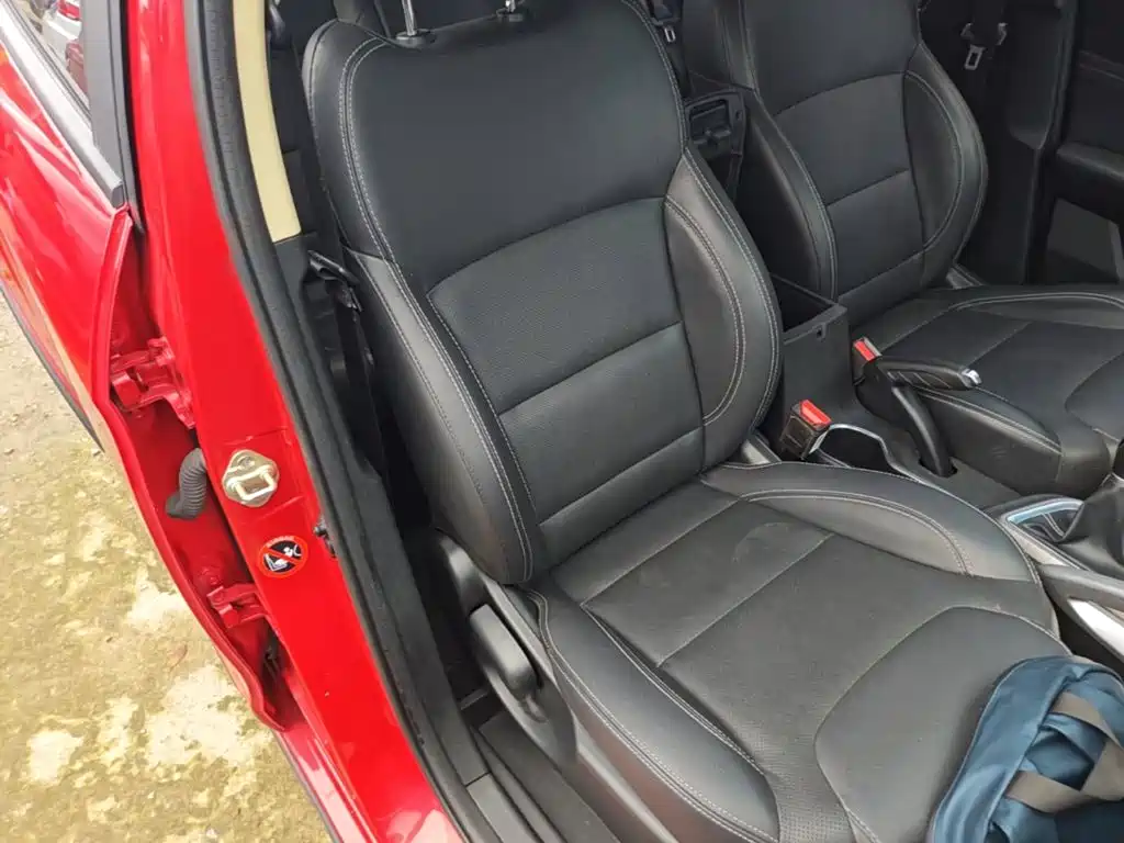 Geely Vision X3 — фото 25