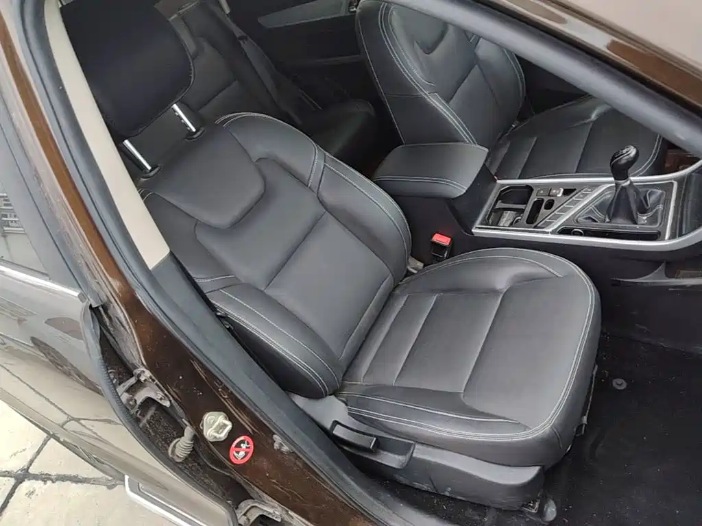 Geely Vision X6 — фото 25