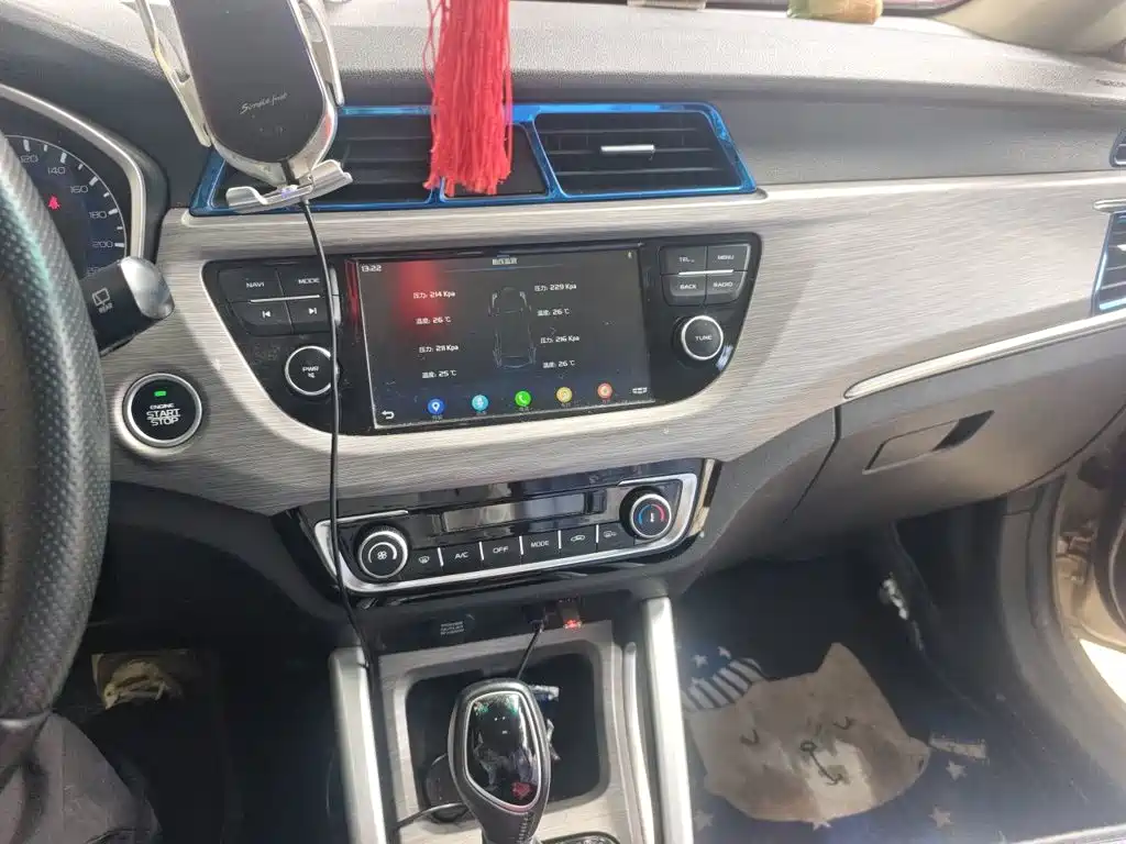 Geely Vision X3 — фото 14