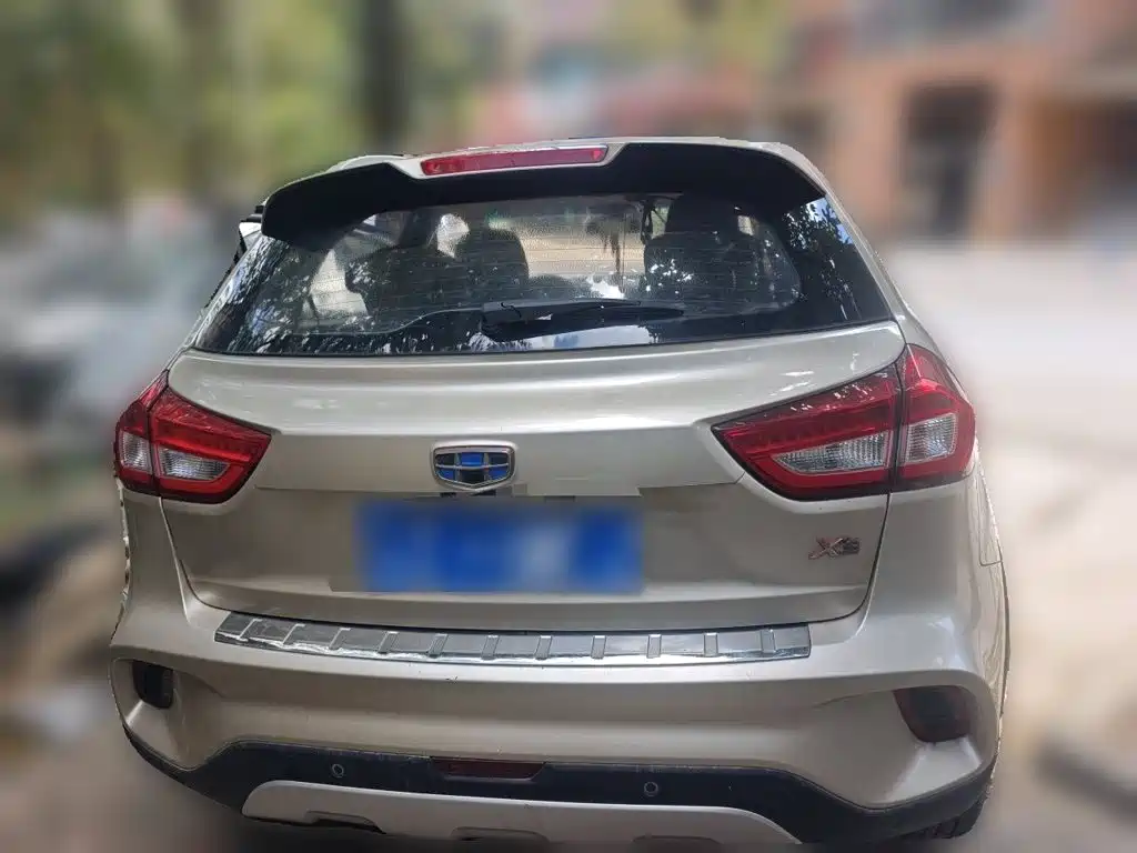 Geely Vision X3 — фото 5