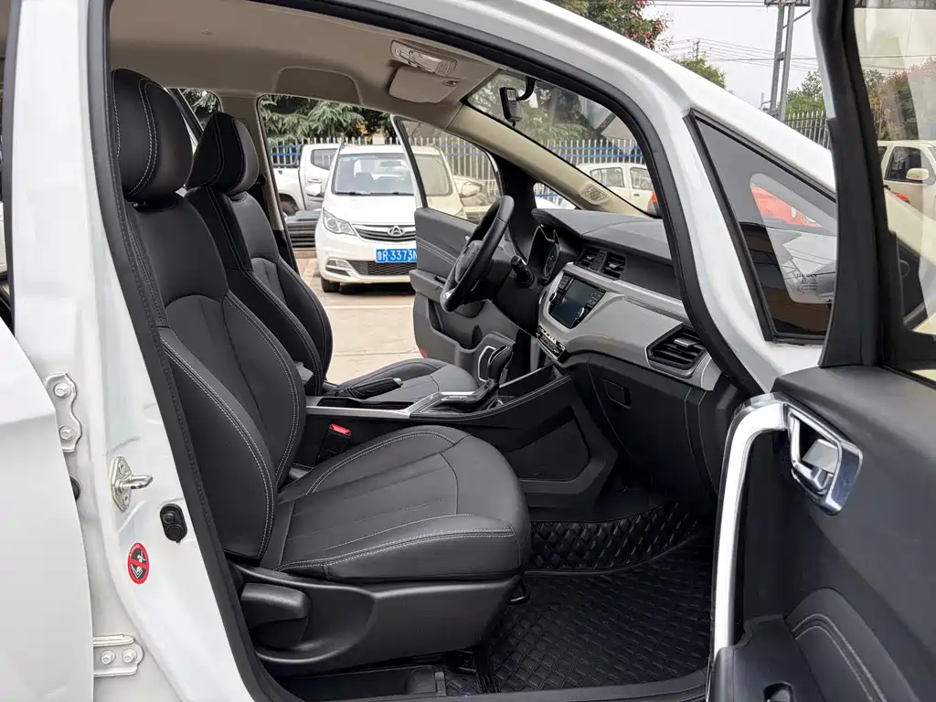 Geely Vision X3 — фото 6