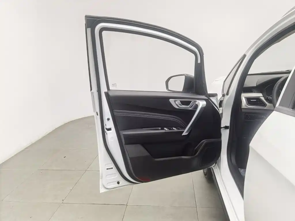 Geely Vision X3 — фото 8