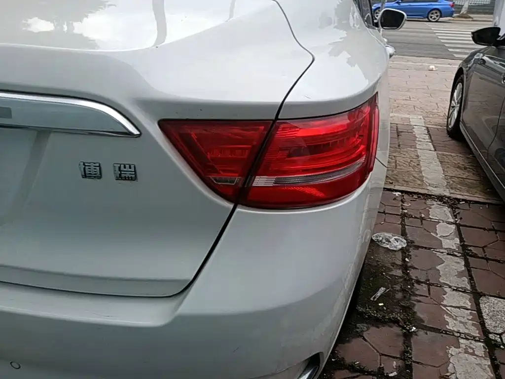 Geely Borui — фото 8