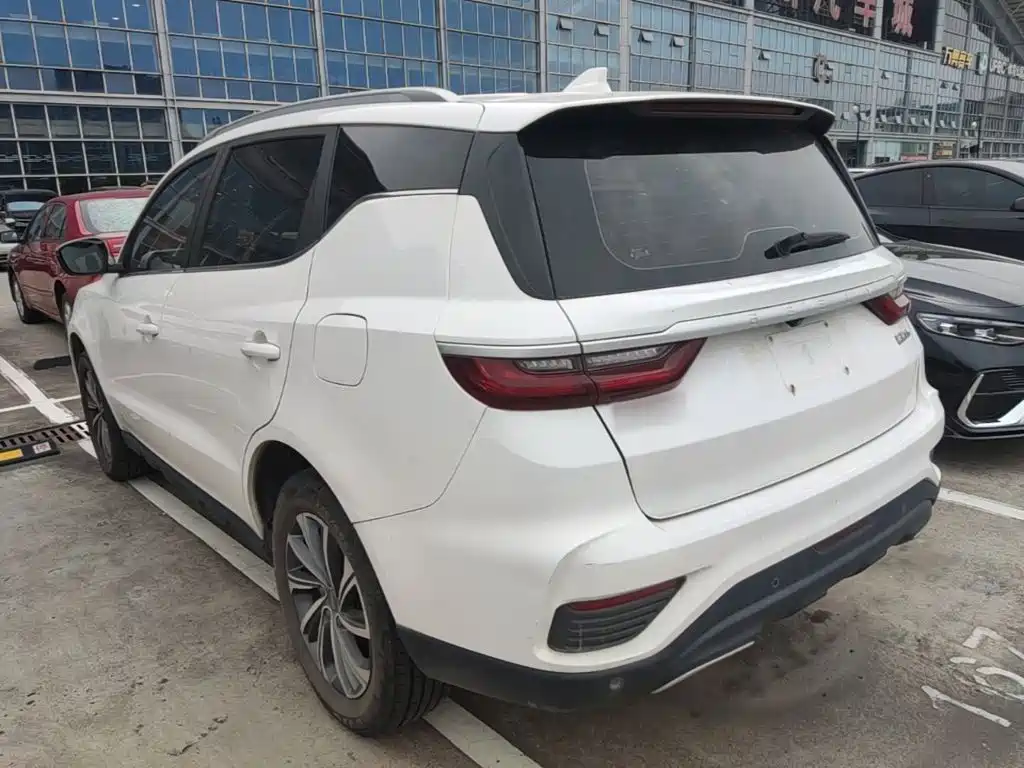 Geely Vision X6 — фото 5