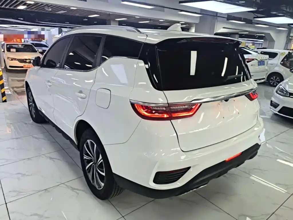 Geely Vision X6 — фото 5
